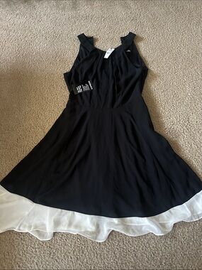 Black Sleeveless Fit & Flare Express  Dress with White Hem size 6